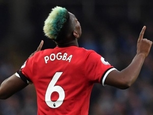 Verdikt Garyho Nevilla: Paul Pogba musí za Manchester United rozhodovat zápasy pravidelně