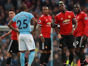 5 věcí, které musí Manchester United udělat, aby v příští sezóně překonal Manchester City