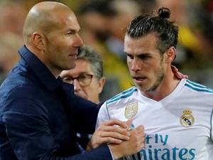Smích. To bylo to, kvůli čemu stáhl Zidane Balea v poločase proti Juventusu z placu