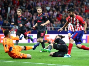 Costa znovu vydeptal Arsenal, do finále jdou Atleti