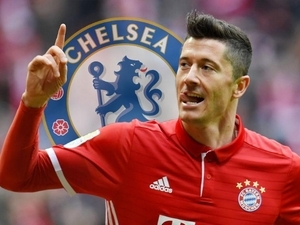 Chelsea a Manchester United kontaktovali agenta Roberta Lewandowského