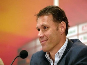 Van Basten se pustil do kritiky německé obrany: Spolehnutí je pouze na Lahma