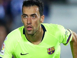 Barcelona si pojistila Sergia Busquetse. Podepsal smlouvu do roku 2023