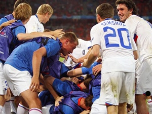 Další překvapení: Rusové jsou v semifinále