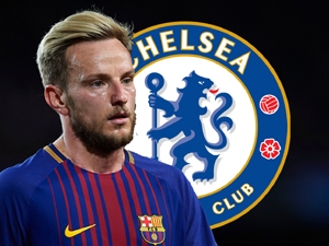 O barcelonského Rakitiće se vážně zajímá Chelsea
