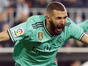 Real Madrid zachránil v posledních sekundách bod ve Valencii