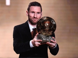 Zlatý míč 2023: bookmakeři favorizují Lionela Messiho, Haaland, De Bruyne a Vinícius ztrácí