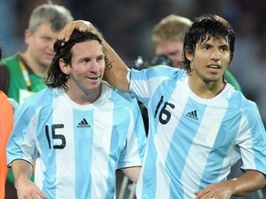 Messi je lepší, než jsem byl já, tvrdí Maradona