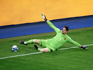 Thibaut Courtois se bude ženit. Dorazí na svatbu i prezident Florentino Perez?