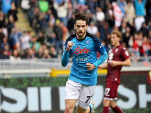 Nový plat Kvaratskhelia šokoval fanoušky. Původně si mysleli, že se jedná o překlep