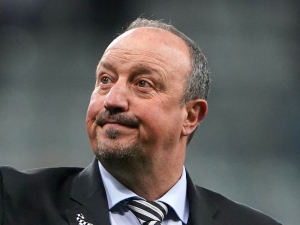 Leicester chce jako nového kouče Rafaela Beníteze. Alternativou jsou trenéři s minulostí z Red Bullu