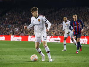 Alejandro Garnacho svým komentářem na Instagramu opět nahněval fanoušky Barcelony