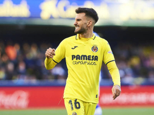 Alex Baena z Villarrealu odsuzuje útok Federica Valverdeho a odhaluje výhružky smrtí rodině