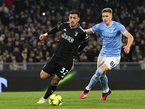 Paredesova budoucnost v Juve se komplikuje, PSG s ním také nepočítá