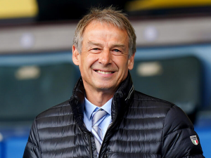 Tottenham jako o náhradě za Conteho uvažuje o Jürgenu Klinsmannovi
