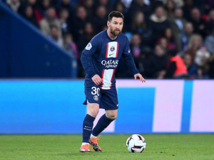 Barcelona si věří, že zvládne podepsat Lionela Messiho i lkaye Gündogana