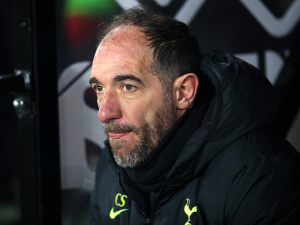 Tottenham se fanouškům v dopise omluvil za debakl s Newcastlem a odvolal Stelliniho