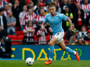 Liverpool připravuje nabídku 35 milionů liber za Kalvina Phillipse