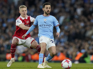 Gary Neville: V závěru se stávají zvláštní věci. Arsenal musí pokračovat, Citizens mohou ztratit