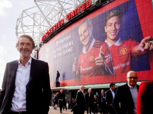 Převzetí Manchesteru United: Glazerovi preferují nabídku sira Jima Ratcliffa a jeho skupiny INEOS