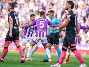 Ronaldo Nazario se rozzuřil a nazval zápas Realu Valladolid proti Seville největší loupeží v historii fotbalu