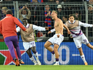 Konferenční liga bude mít českého vítěze. V Edenu se utká West Ham s Fiorentinou