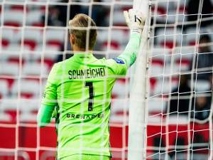 Kasper Schmeichel by mohl v létě opustit Nice. Spoluhráči jsou frustrovaní z jeho individuálního přístupu 