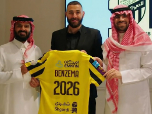 Karim Benzema podepsal dvouletou smlouvu v Al Ittihad