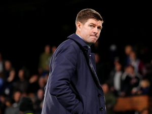 Steven Gerrard by měl údajně zamířit do Saudské Arábie