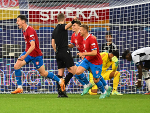 Euro U21. Výhra Lvíčat a postup Anglie s Francií