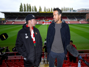 Majitelé Wrexhamu Ryan Reynolds a Rob McElhenney kupují podíl v týmu F1 Alpine