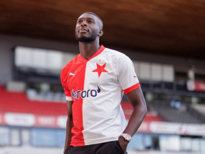 Slavia přivádí z Norska stopera Sheriffa Sinyana