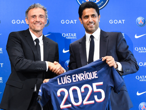 Novým trenérem Paris Saint-Germain byl jmenován Luis Enrique. Galtier byl ve vazbě kvůli rasismu