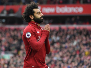 Egyptský bůh Salah uběhl 7 km na běžeckém pásu za rekordní čas. Jeho čas byl lepší, než časy profesionálních běžčců. Je stroj a nebo člověk?