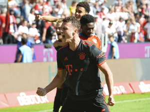 Manchester City by v případě odchodu Walkera chtěl z Bayernu přivést Pavarda