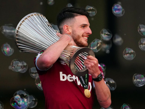 Declan Rice se v emotivním dopisu rozloučil s West Hamem