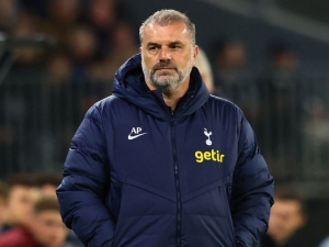 Tottenham při Postecogluově premiéře prohrál s West Hamem. Jeho fotbal ale bavil
