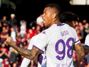 Brighton z Fiorentiny přivádí brazilského stopera Igora. Bude náhradou za Colwilla