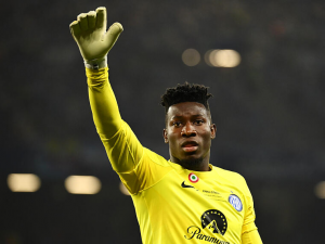 André Onana schytává od bývalých hráčů Manchesteru United kritiku