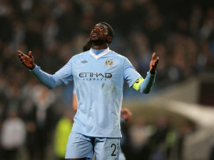 Příběh jako z Hollywoodu. Kolo Touré vedl pár let dvojí život a měl dvě manželky. Pro jednu byl známý fotbalista, který hraje za Manchester City a pro druhou byl ghanský prodejce aut Francois