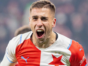 Slavia řeší možné odchody Lingra a Matěje Juráska, má na radaru novou posilu na levého beka