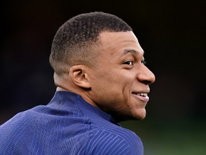 Za žádných okolností neodejdu, vzkazuje Kylian Mbappé. Co na to Paris Saint-Germain?