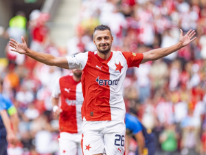 Slavia si i v deseti poradila se slabým Dniprem a do odvety jde s náskokem 3 gólů