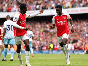 Arsenal do nového ročníku Premier League vstoupil vítězně. Doma porazil Nottingham Forest