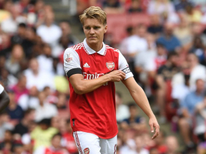 Přestupová senzace na obzoru! Bude se Ødegaard stěhovat do modré části Londýna, vytvoří norské duo s Haalandem a nebo zůstane na Emirates?