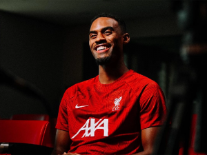 Deadline day v Premier League: 4 posily Manchesteru United, Nunes v Manchesteru City, Gravenberch v Liverpoolu i šílený Nottingham