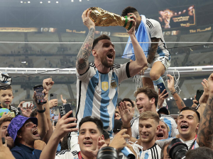 Zlatý míč 2023: Nejlepší hráč historie, znovuzrozený genius nebo upadající kanonýr
