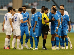 Al-Hilal s největšími hvězdami v sestavě zachraňoval remízu s týmem z Uzbekistánu v desáté mnutě nastavení