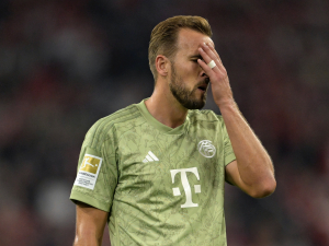 Reportér Sky Sports reaguje na Daniela Levyho a tvrdí, že Harry Kane nemá klauzuli o zpětném odkupu, ale jedná se o neobvyklý typ klauzule. Kdo z nich má tedy pravdu? 
