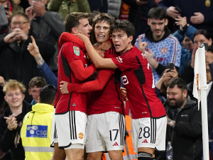 Manchester United po parádním výkonu poráží Crystal Palace a postupuje v Carabao Cupu